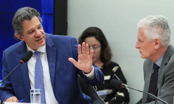 Bolsonaristas tumultuam e audincia com Haddad na Cmara  encerrada aps troca de insultos