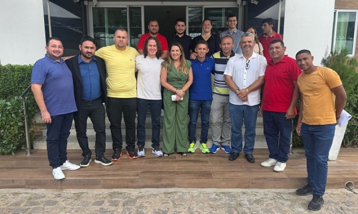 Prefeita de Cajazeiras Corrinha, vereadores e grupo poltico reafirmam apoio  reeleio de Veneziano