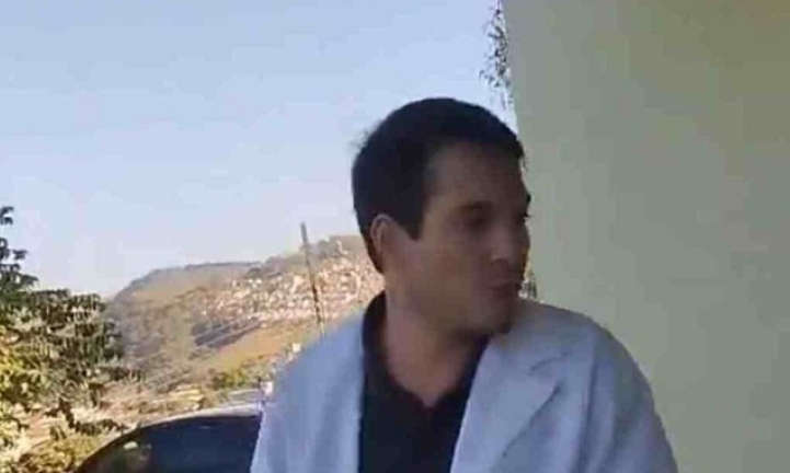 VDEO: Mdico suspeito de atender embriagado tentou tomar celular de paciente que o filmou