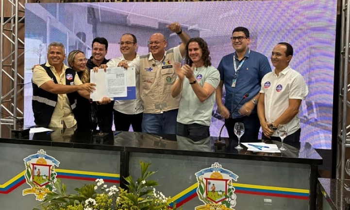 Veneziano articula e Pianc� ter� Policl�nica que s� � constru�da em cidades com mais de 50 mil habitantes