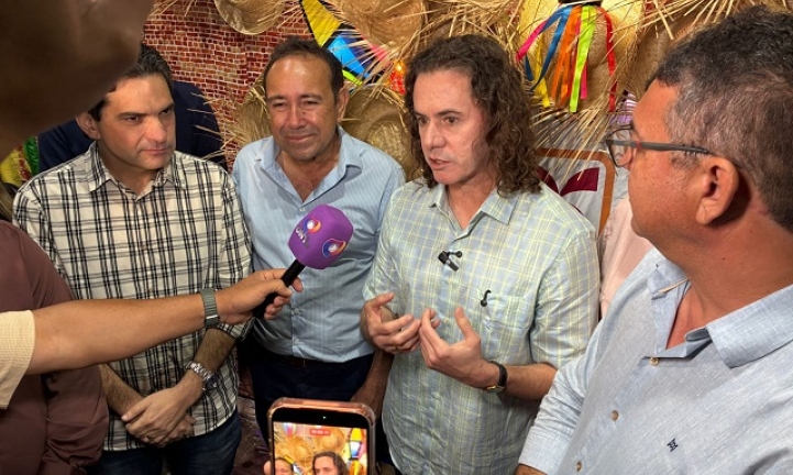 Veneziano � recebido pelo prefeito Wenceslau e lideran�as e participa da festa de S�o Jo�o e S�o Pedro em Teixeira