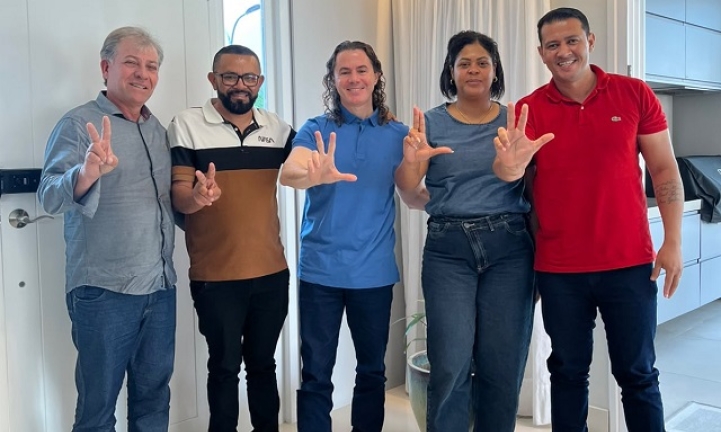Veneziano recebe apoio de vereadores ligados ao deputado Chi� e defende Hospital Regional do Brejo